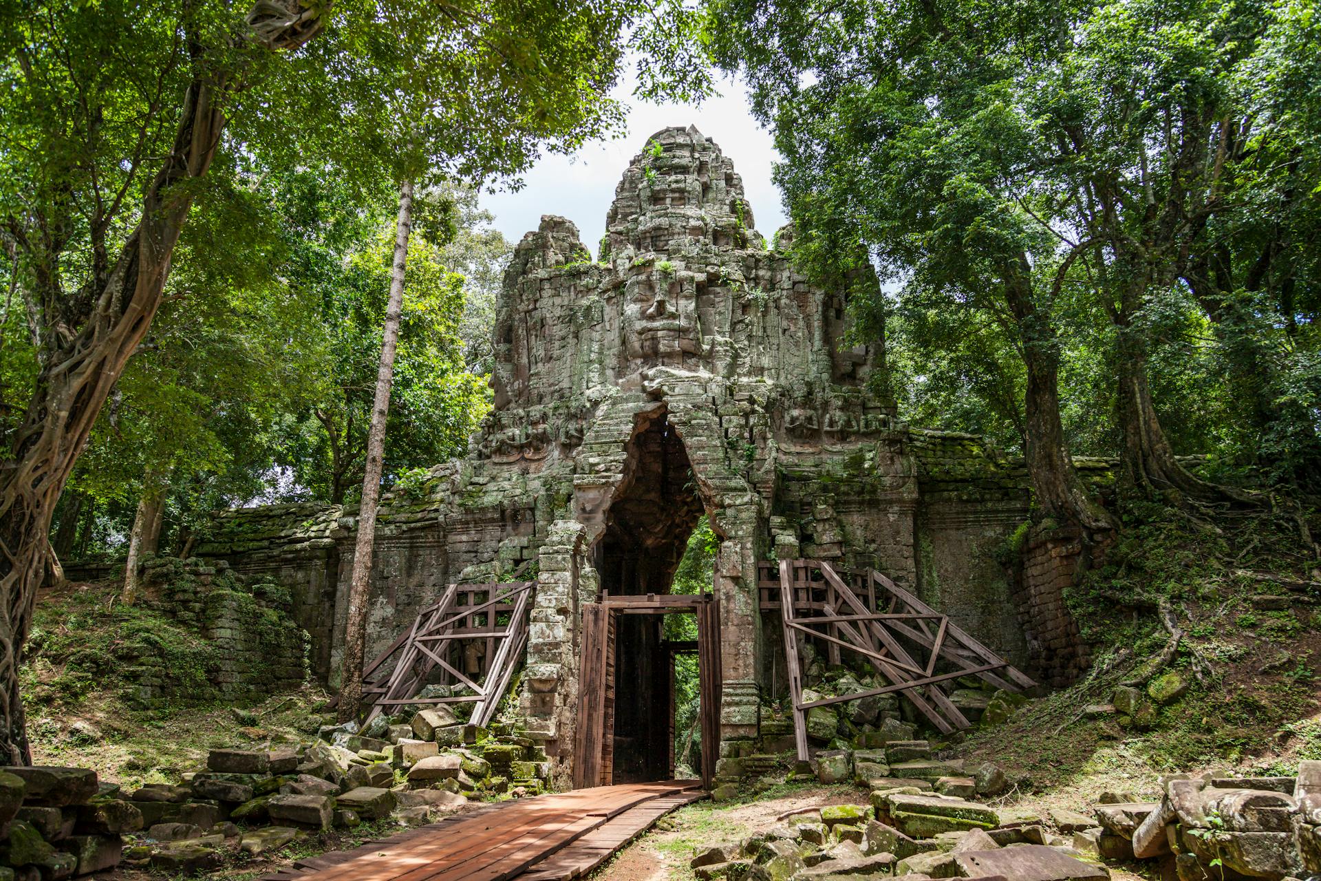 angkor wat ruins